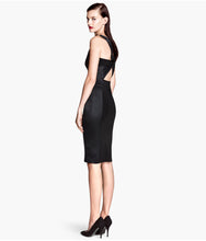 Charger l&#39;image dans la galerie, Figure-fit dress - Ssw Asos (https://apps.shopify.com/seo-image-optimizer)
